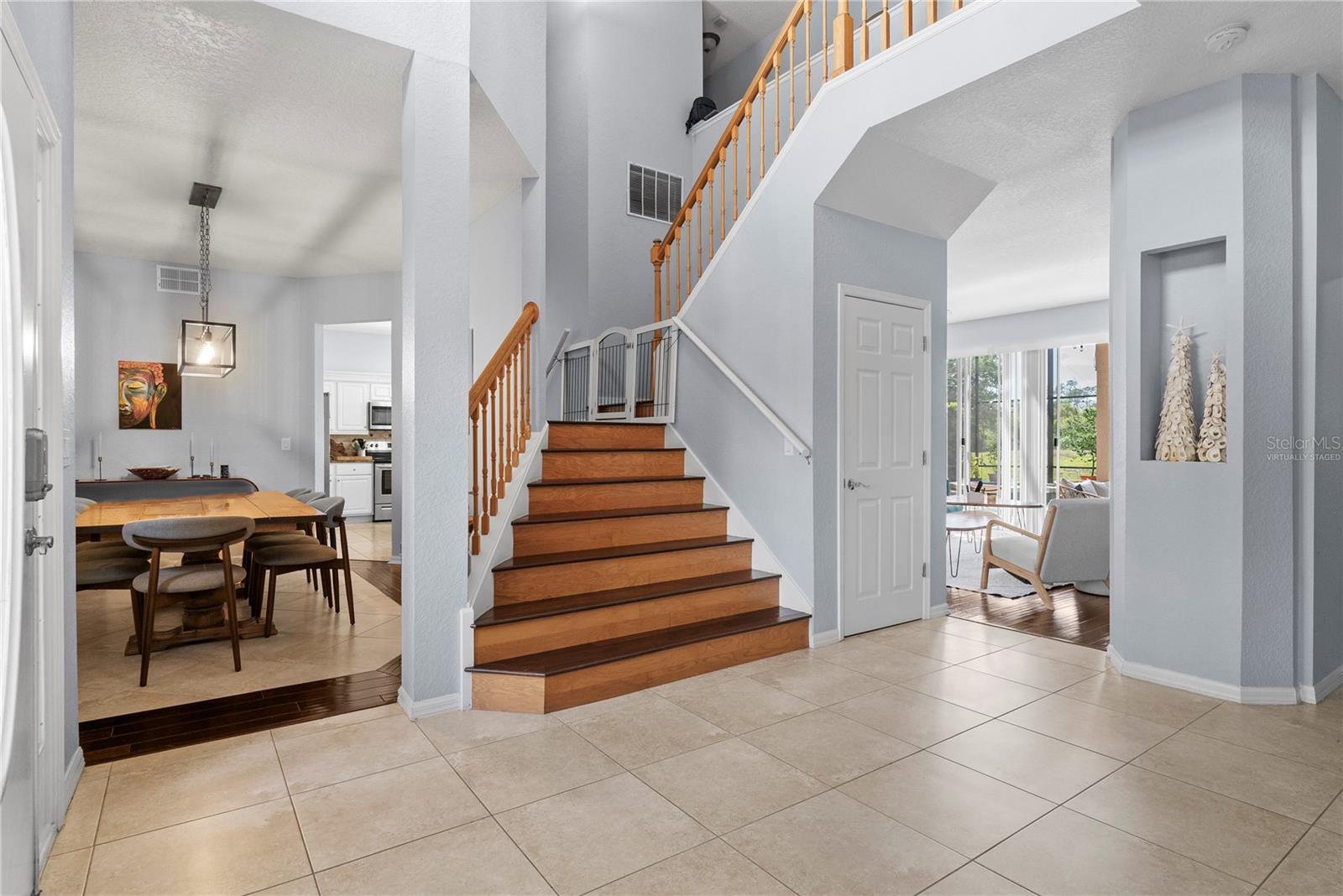 2264 STONE CROSS CIRCLE