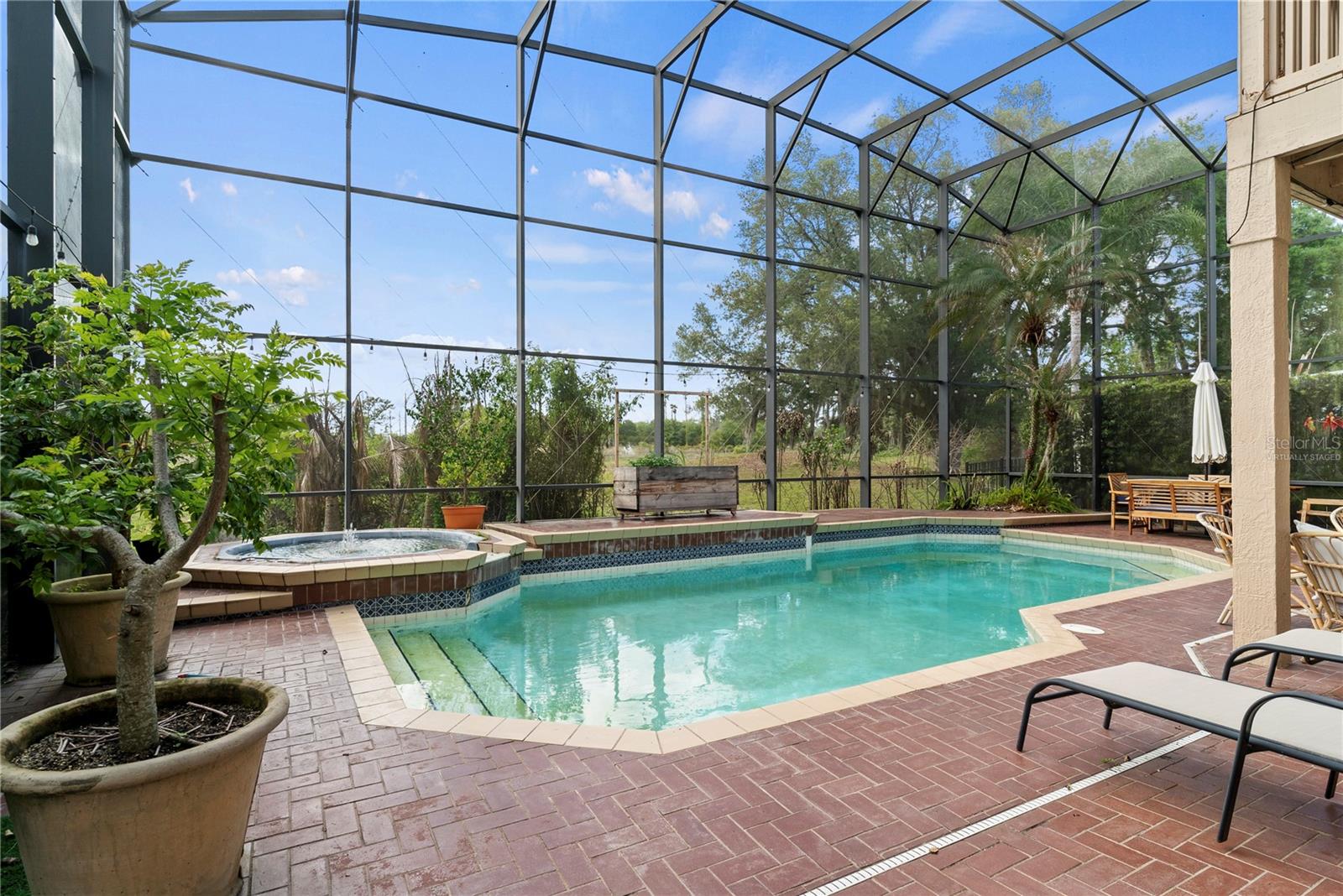 STONEYBROOK - Residential