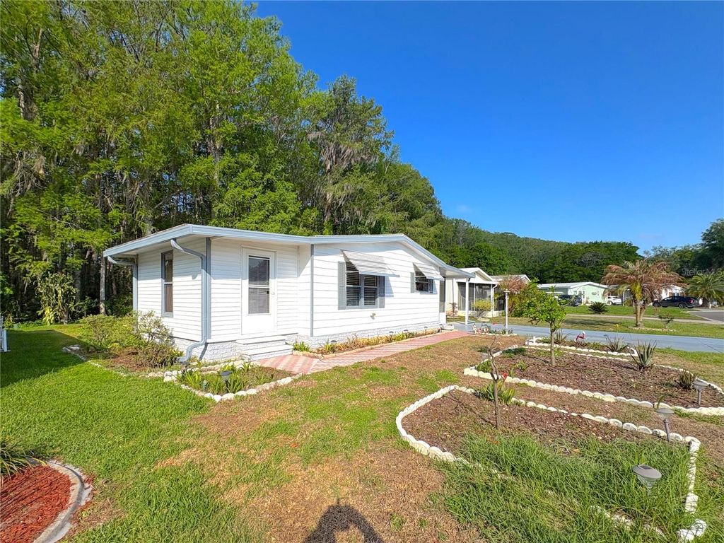 Photo of 710 Oak Boulevard, Wildwood, FL 34785 (MLS # G5109985)