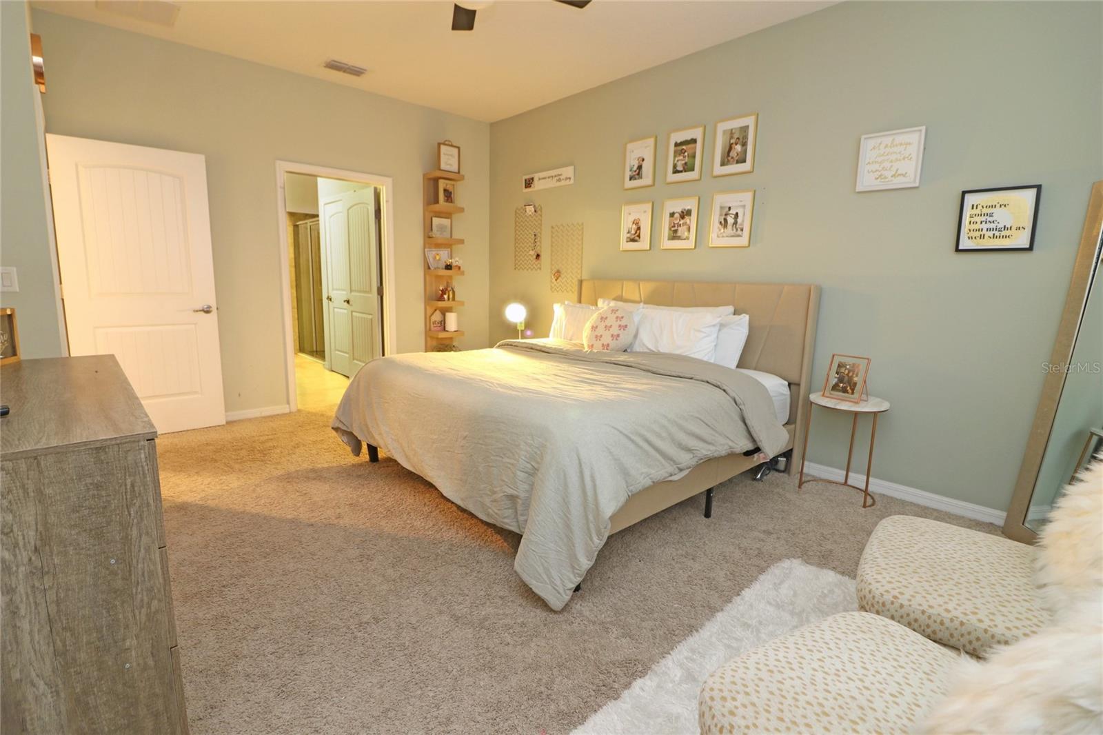 LAKESIDE LANDINGS PH 01 - Residential Lease