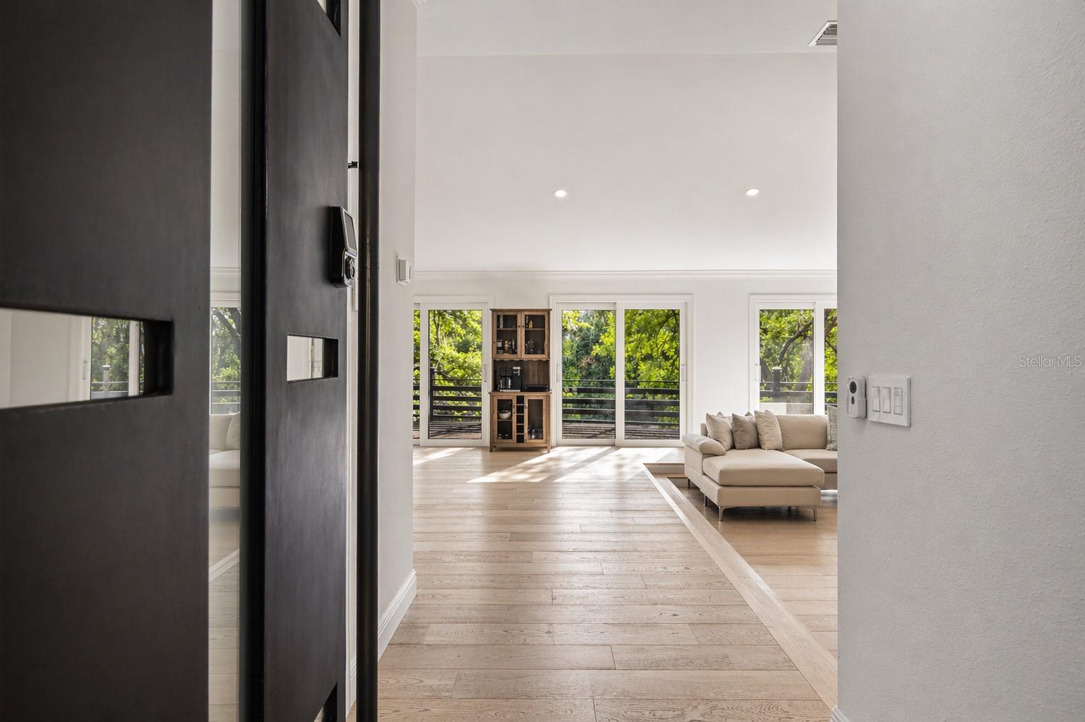 900 OAK HOLLOW PLACE
