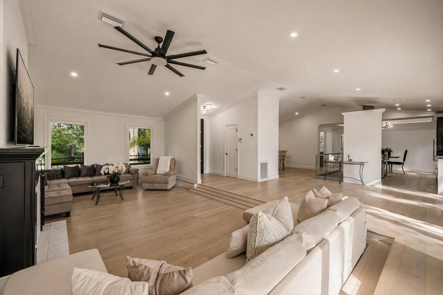 900 OAK HOLLOW PLACE