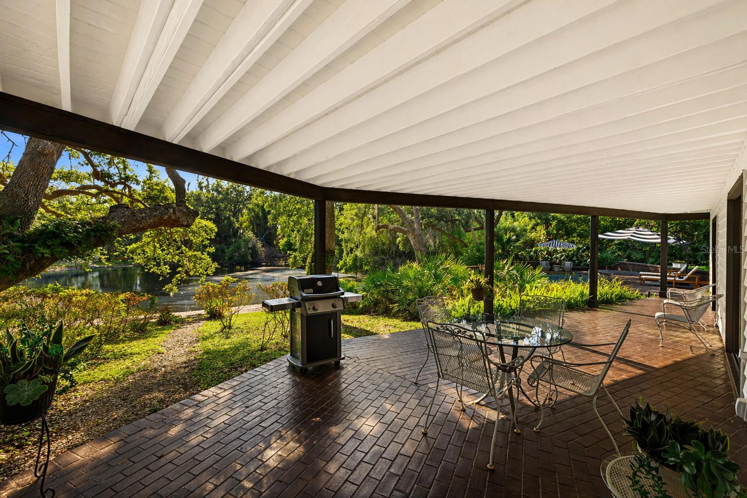 SHADY HOLLOW SUB - Residential