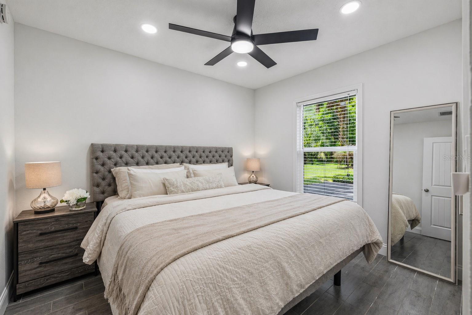 SHADY HOLLOW SUB - Residential