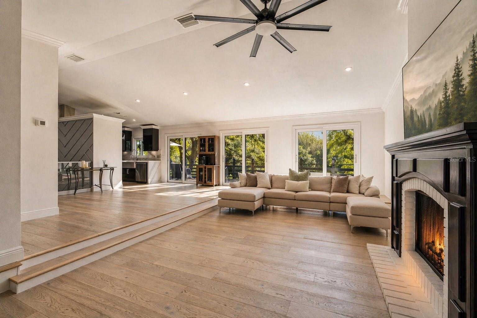 900 OAK HOLLOW PLACE