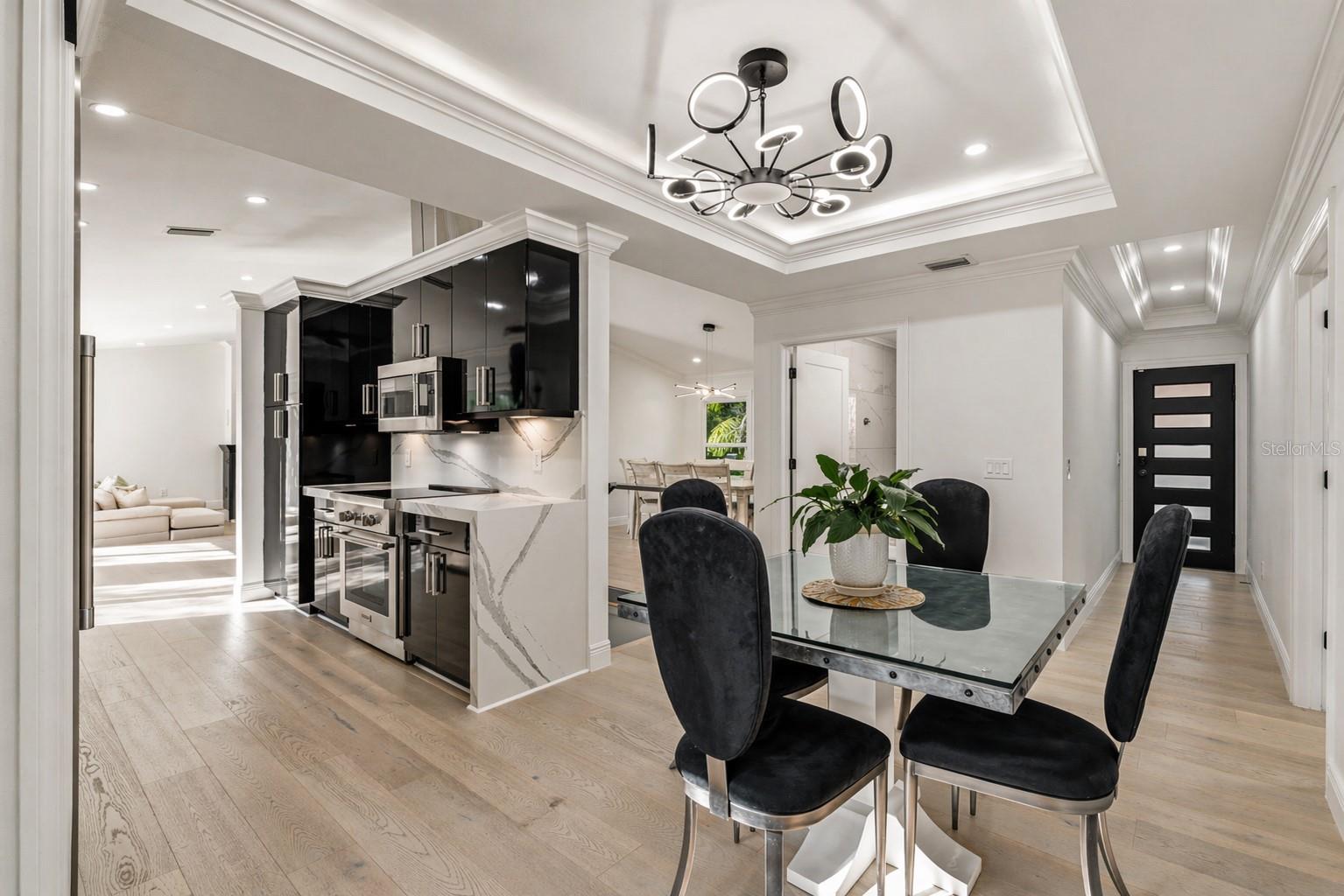 SHADY HOLLOW SUB - Residential