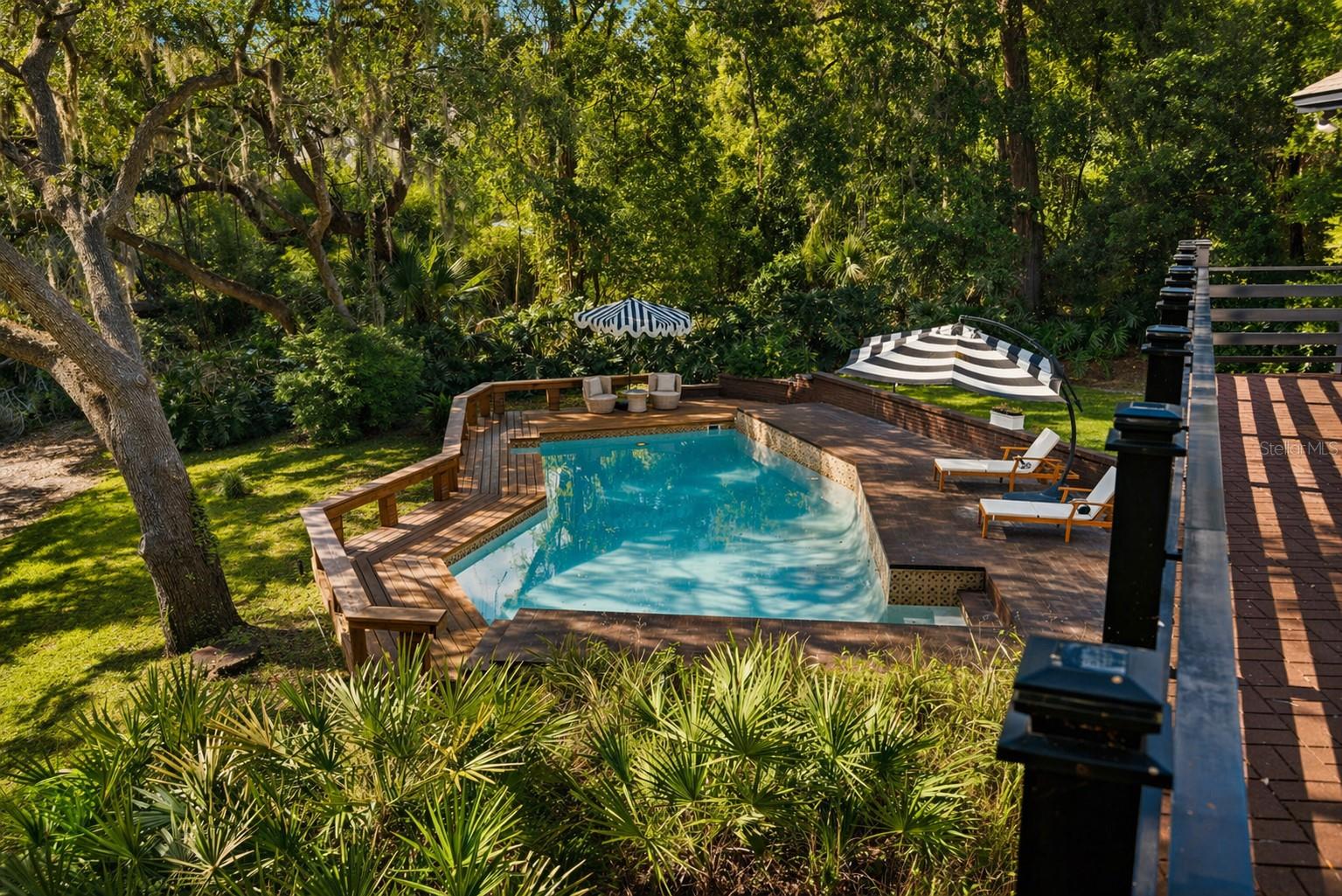 SHADY HOLLOW SUB - Residential