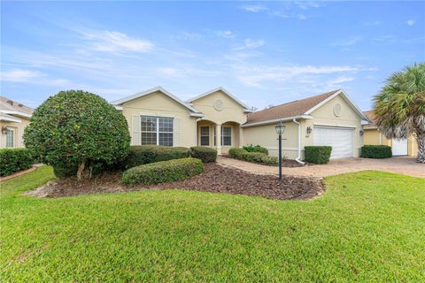 Photo of 8479 SW 84th Loop, Ocala, FL 34481 (MLS # OM734838)
