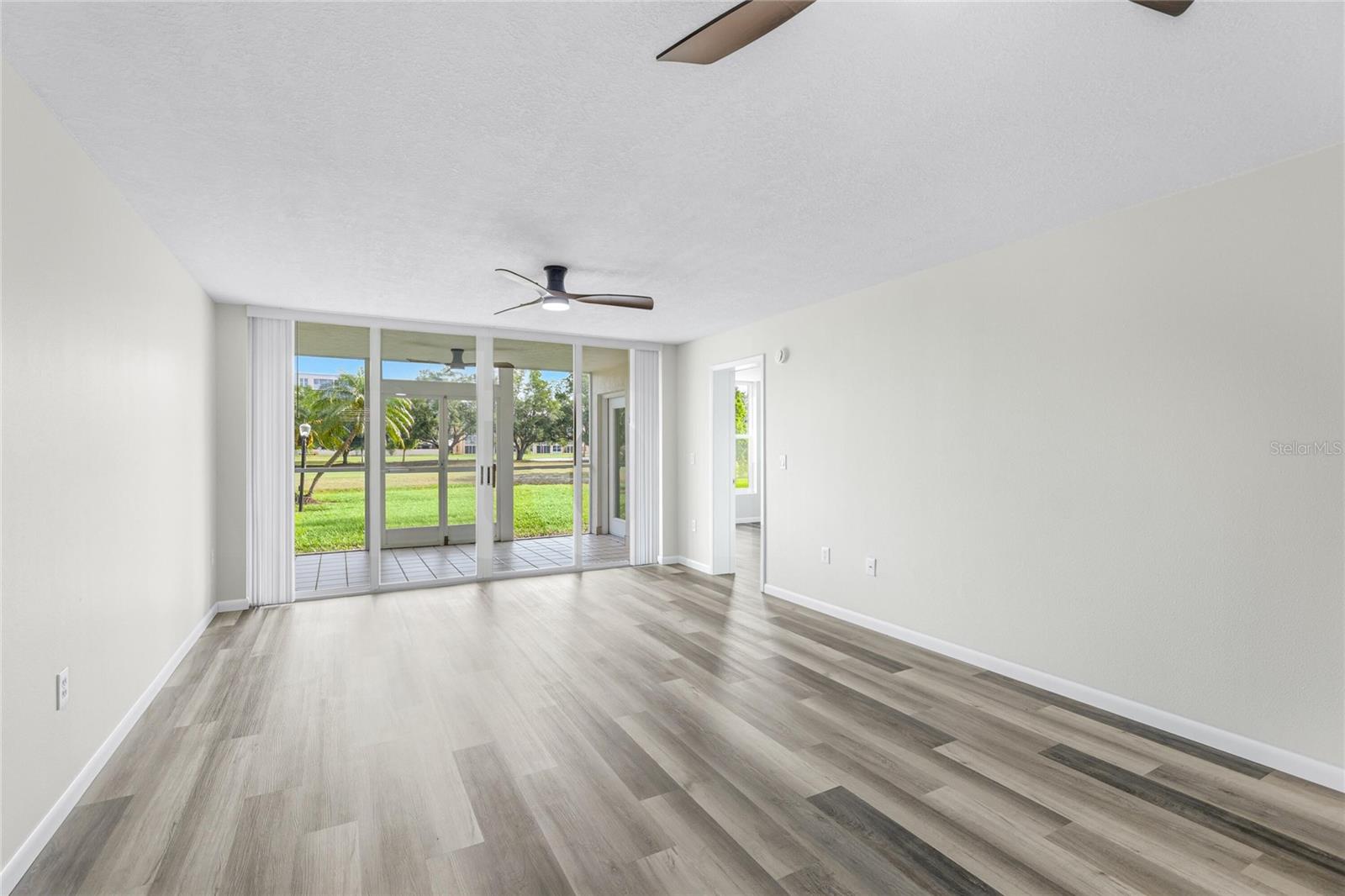 4550 PINEBROOK 106
