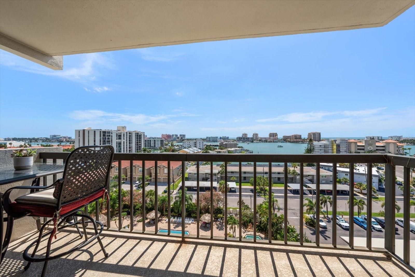 400 ISLAND WAY 904
