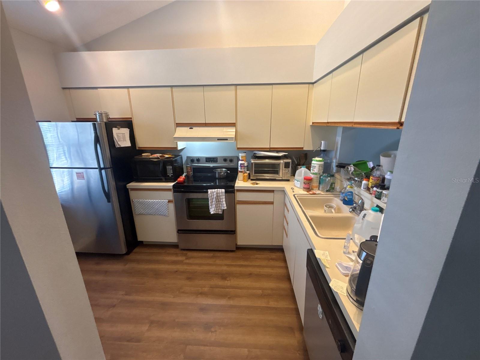 4558 MORNINGSIDE 43