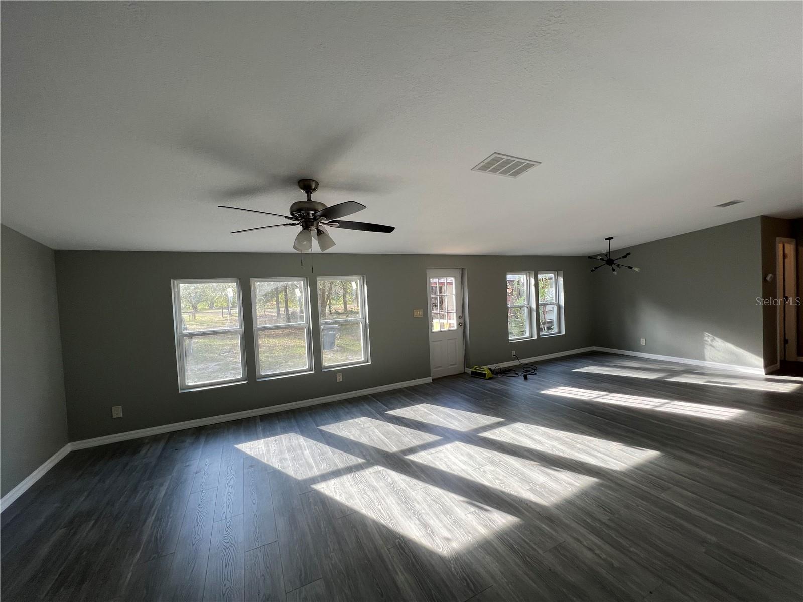 LAKE WALES ESTATES - Residential