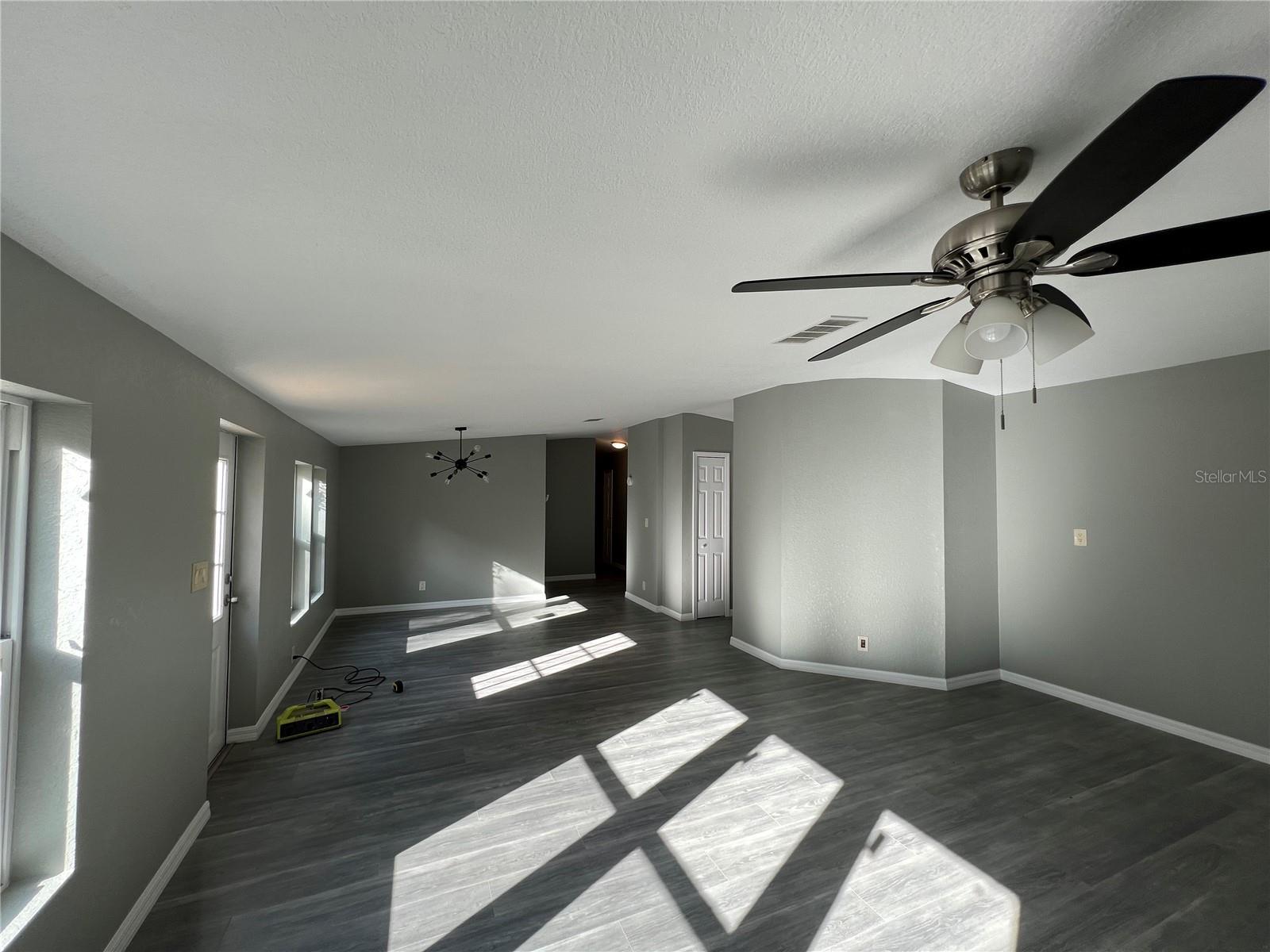 LAKE WALES ESTATES - Residential