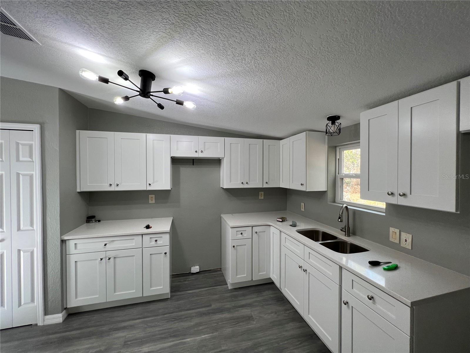 LAKE WALES ESTATES - Residential