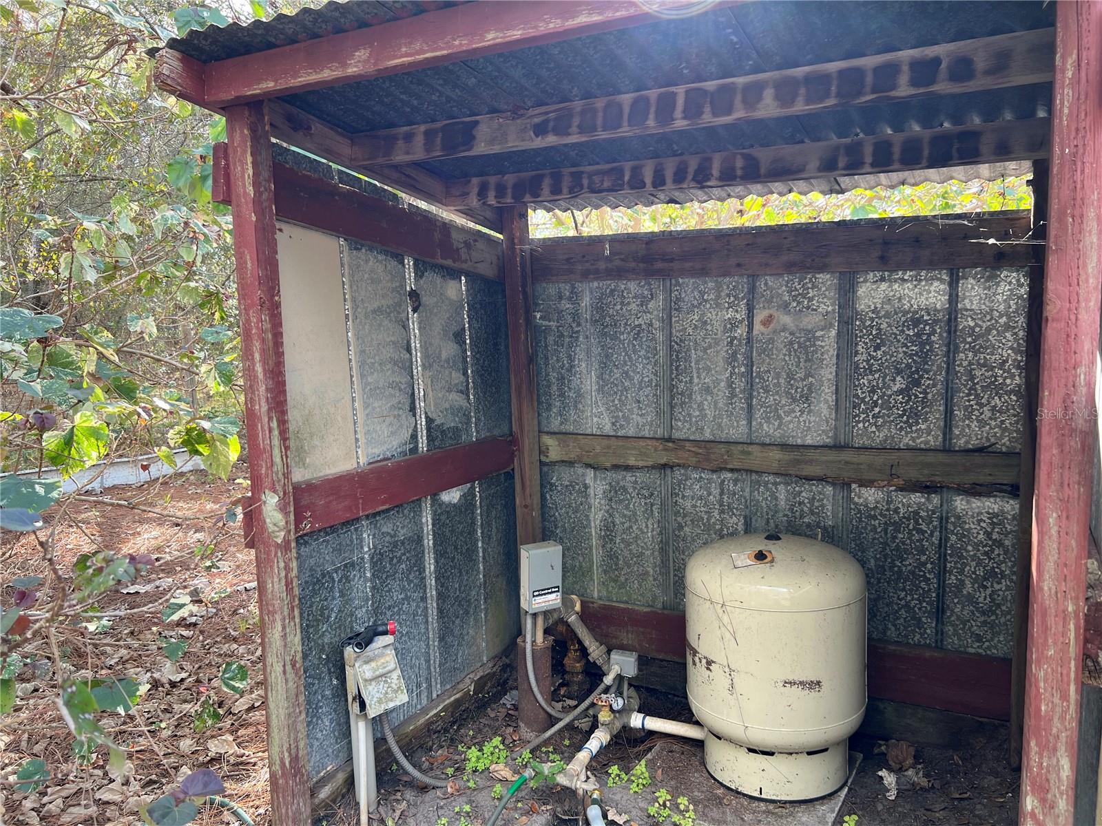 LAKE WALES ESTATES - Residential