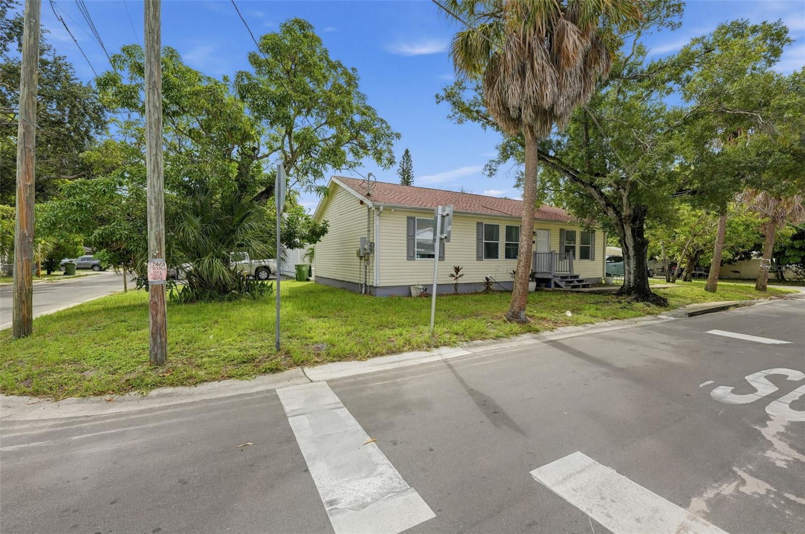 521 12TH AVENUE W, BRADENTON, FL, 34205 3 521 12TH AVENUE W
