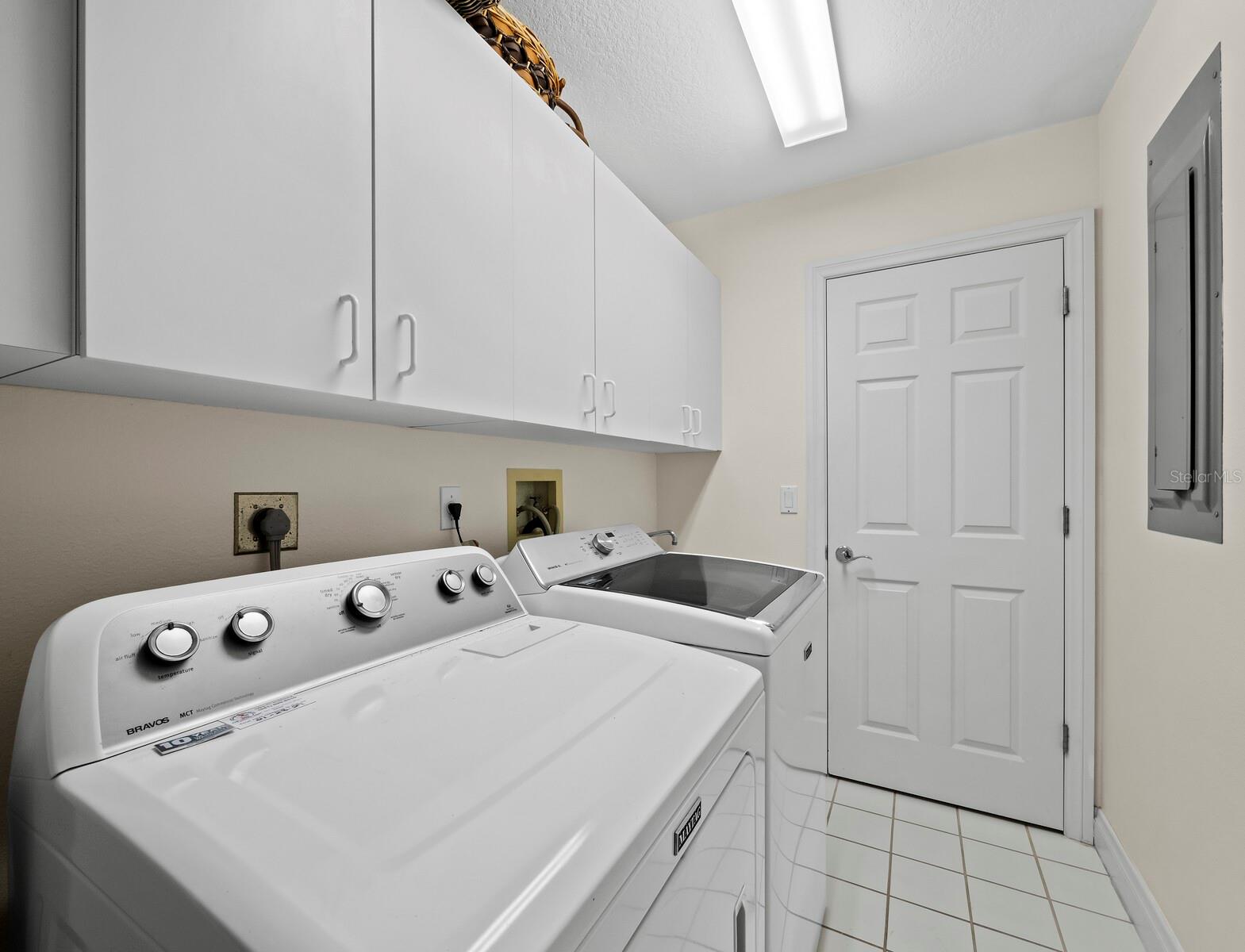 WINDING OAKS - Residential