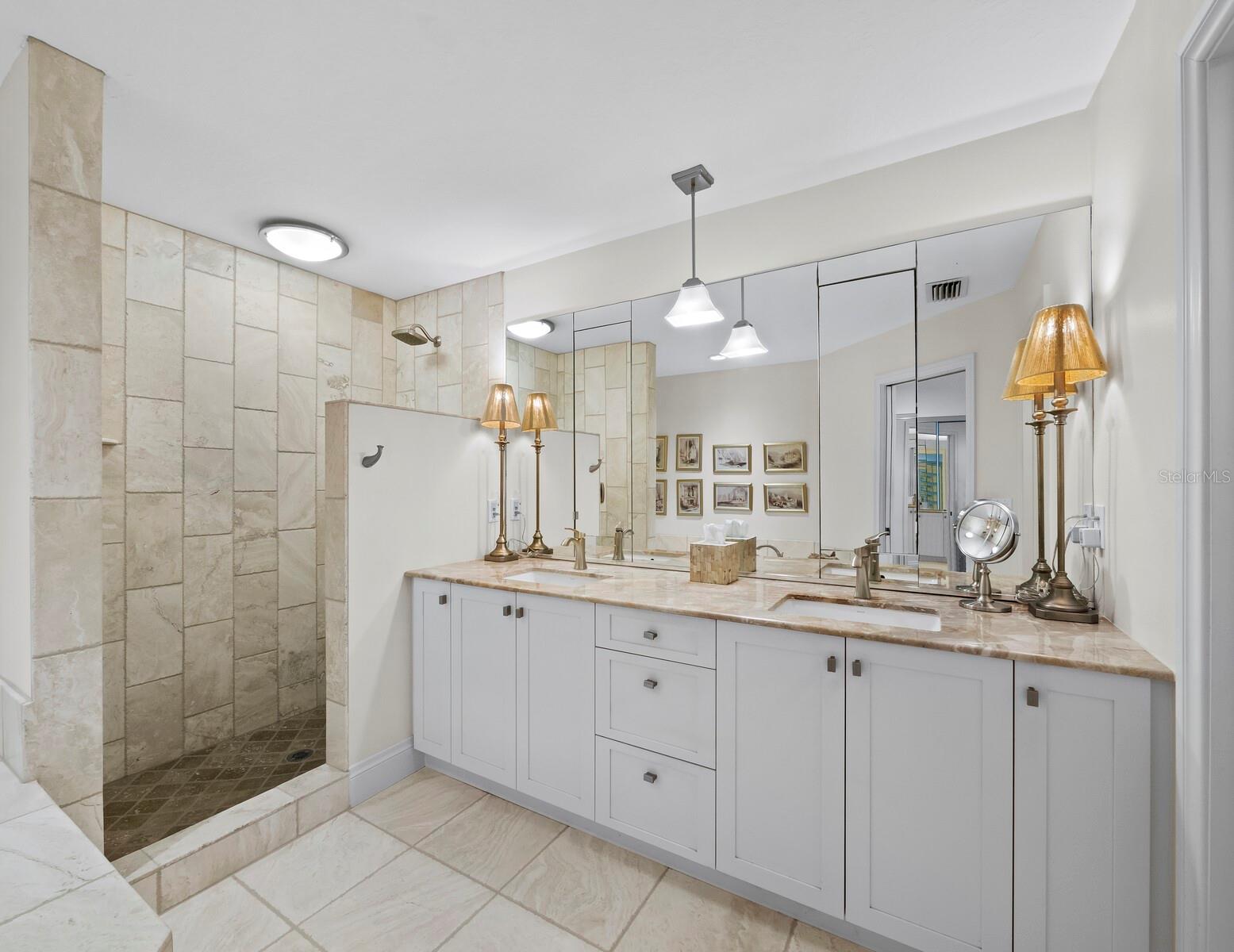 WINDING OAKS - Residential