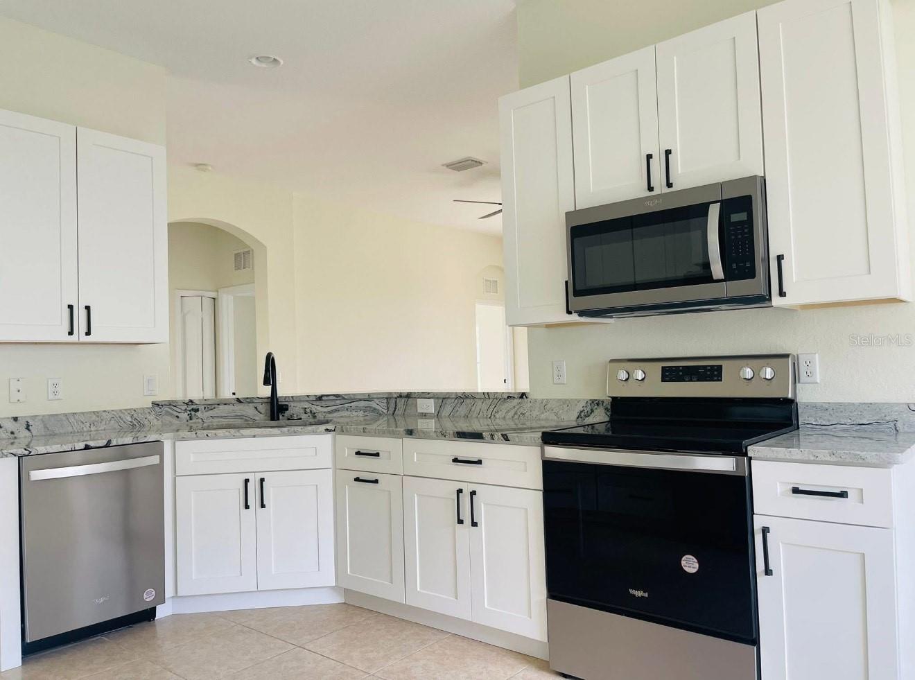 LAKESIDE PLANTATION REP 03 - Residential Lease