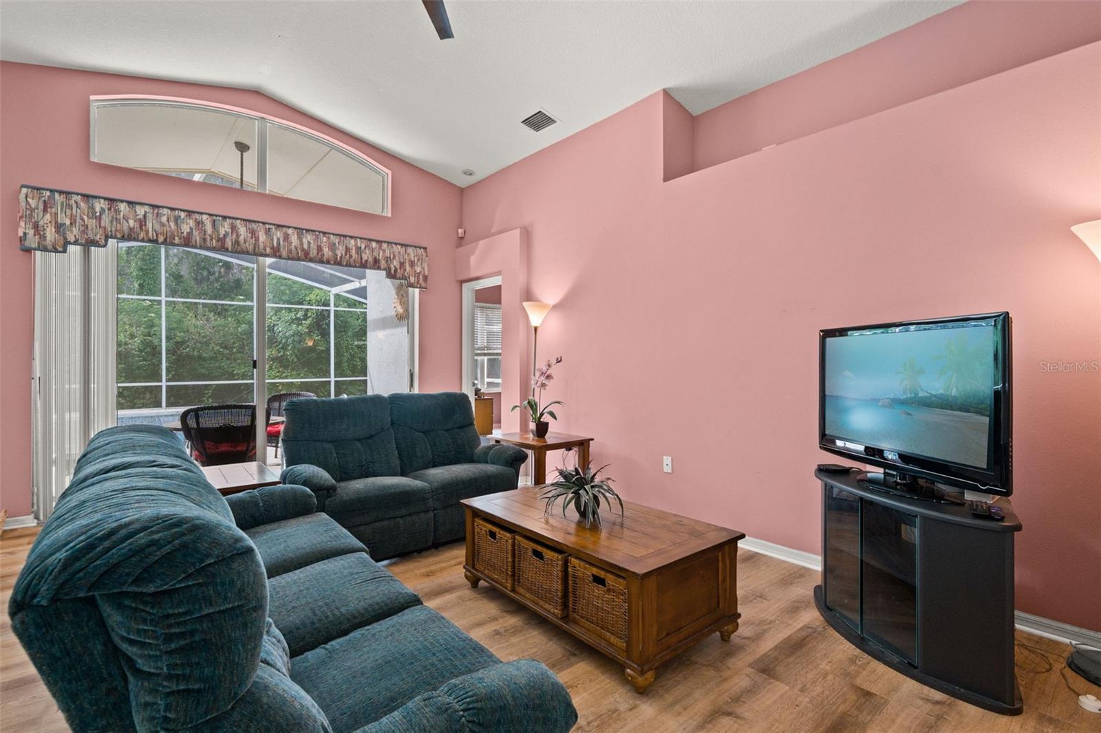 MEADOW POINTE PRCL 18 UNIT 01 & 03 - Residential