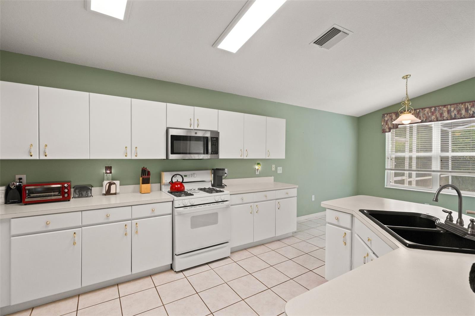 MEADOW POINTE PRCL 18 UNIT 01 & 03 - Residential