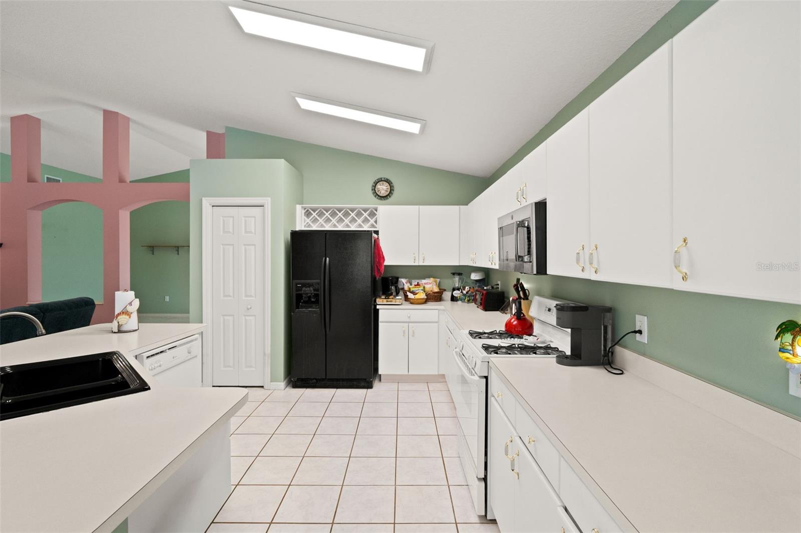 MEADOW POINTE PRCL 18 UNIT 01 & 03 - Residential