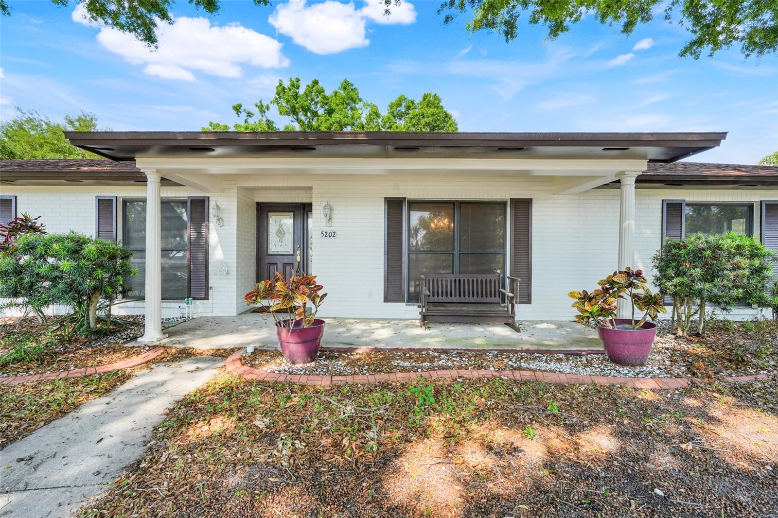 5202 GREENWAY DRIVE