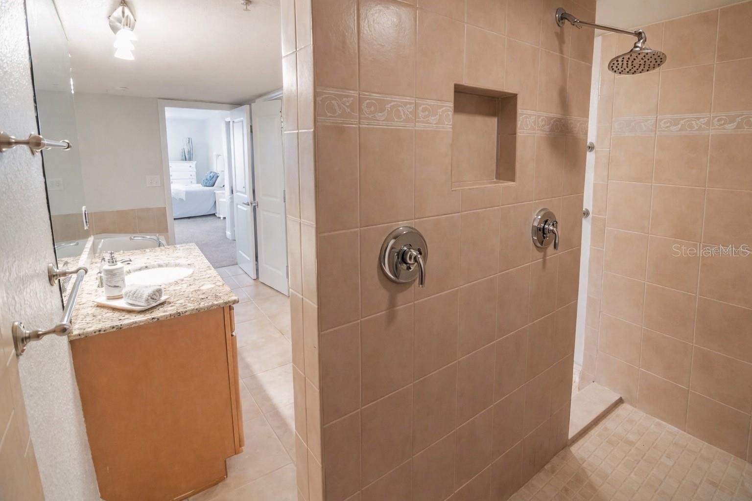 BELLA GRANDE CONDO - Residential