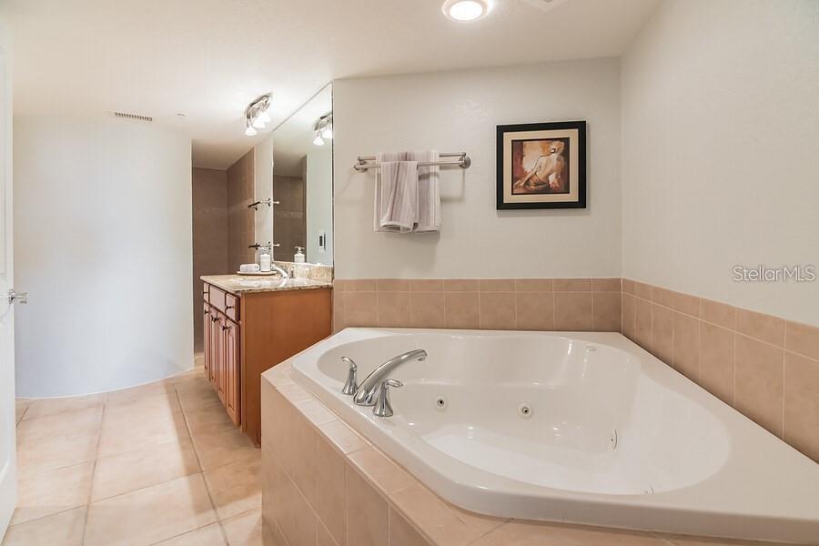 BELLA GRANDE CONDO - Residential