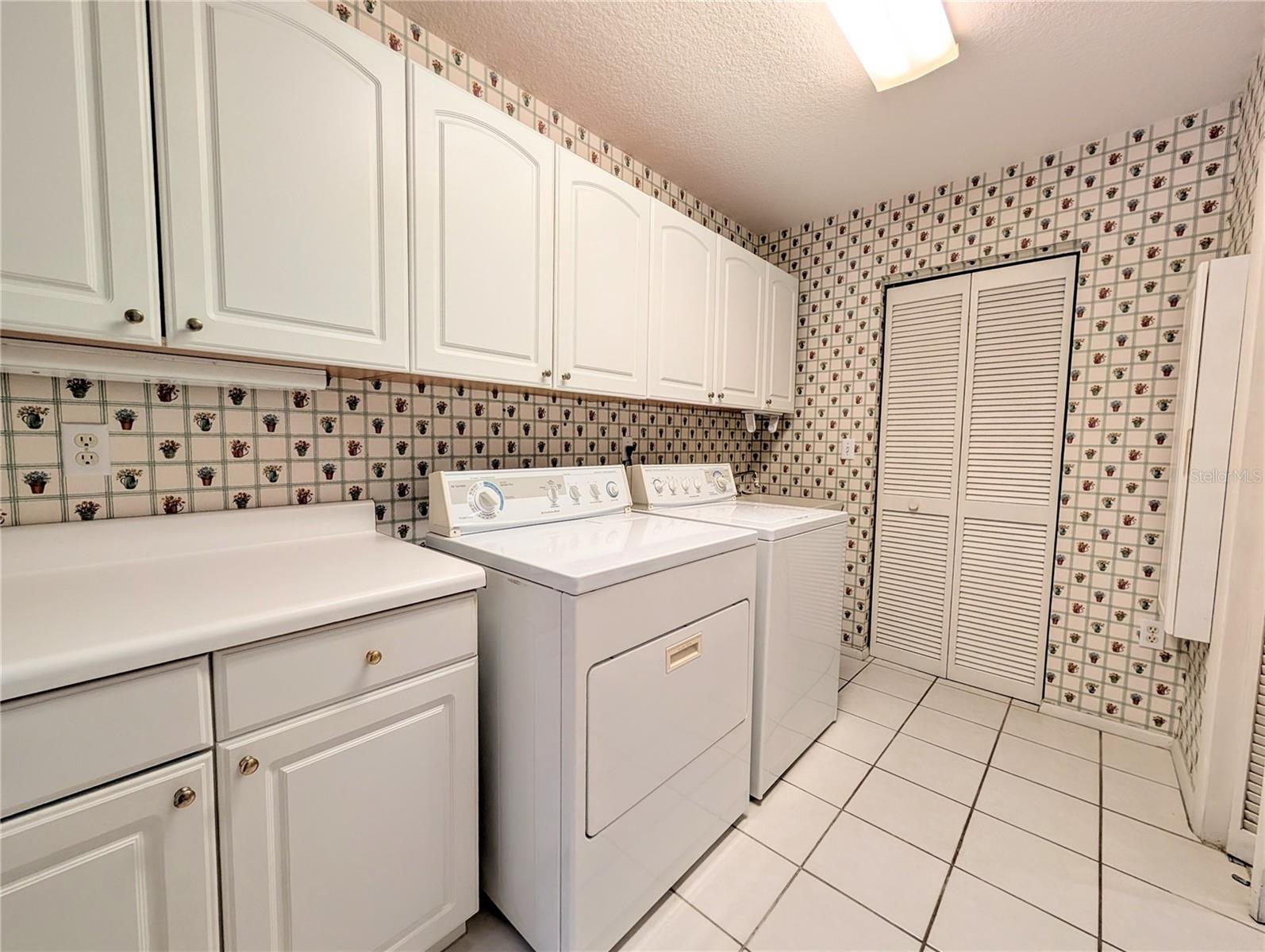 THE OAKS PH 4 - Residential