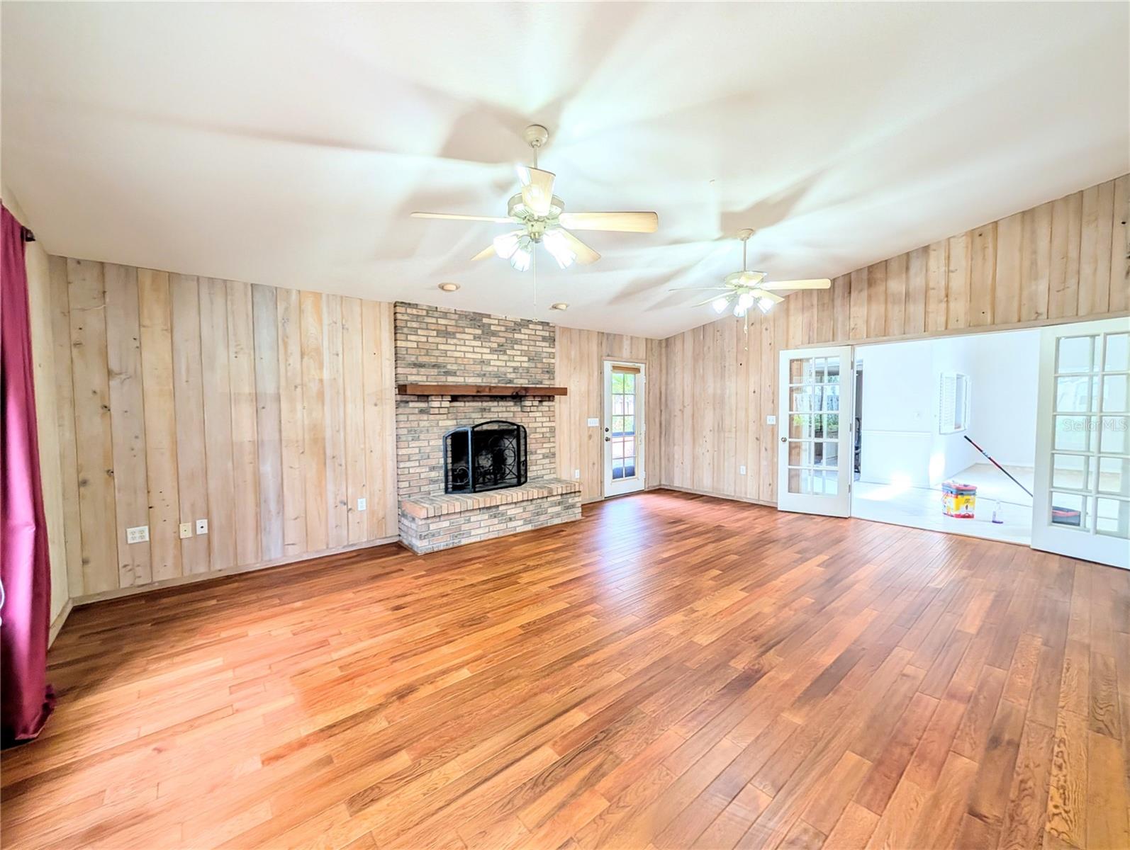 THE OAKS PH 4 - Residential