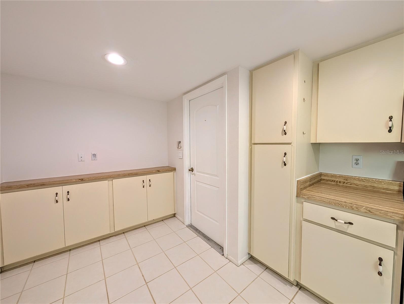 THE OAKS PH 4 - Residential