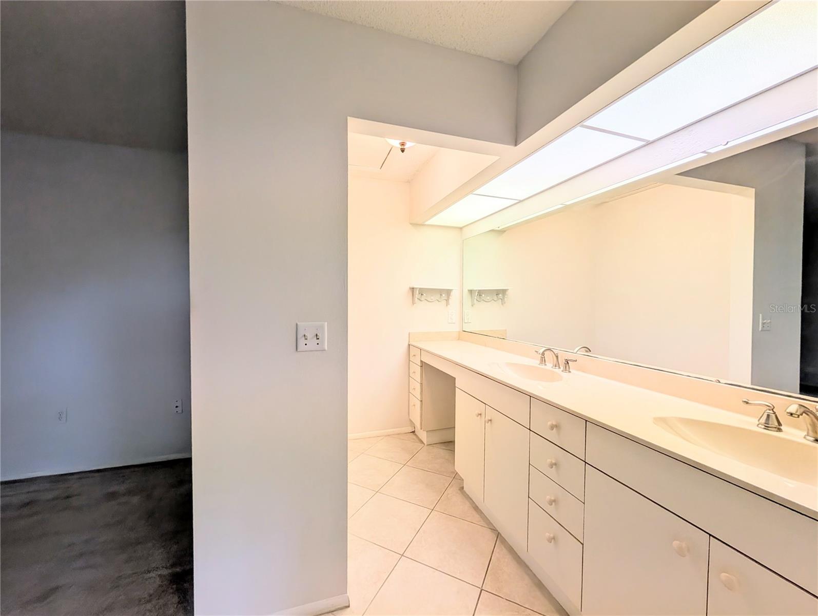 THE OAKS PH 4 - Residential