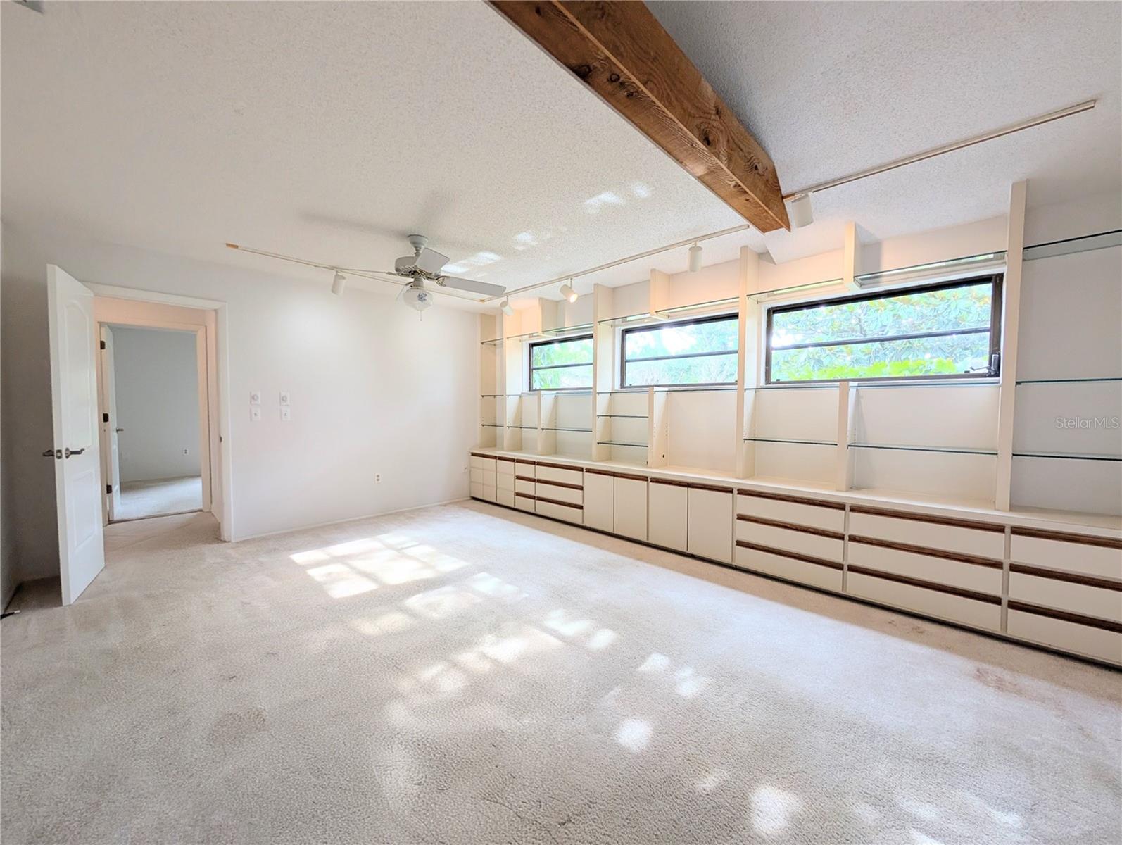 THE OAKS PH 4 - Residential