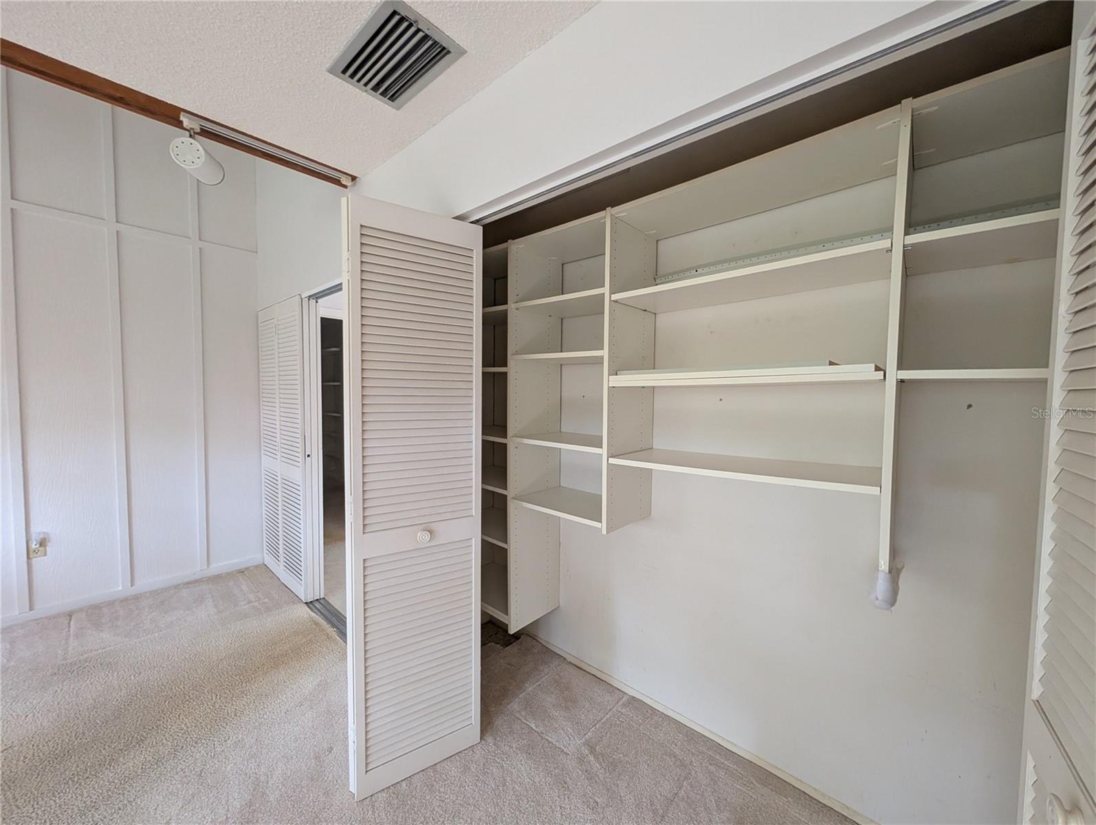THE OAKS PH 4 - Residential