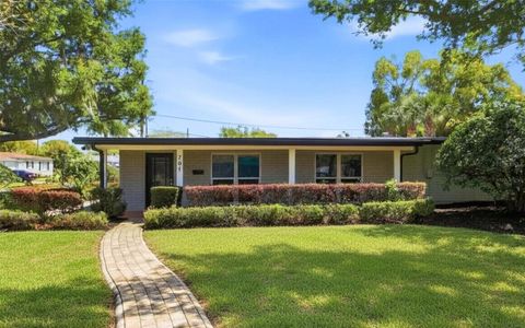 Photo of 701 Strathmore Drive, Orlando, FL 32803 (MLS # O6384225)