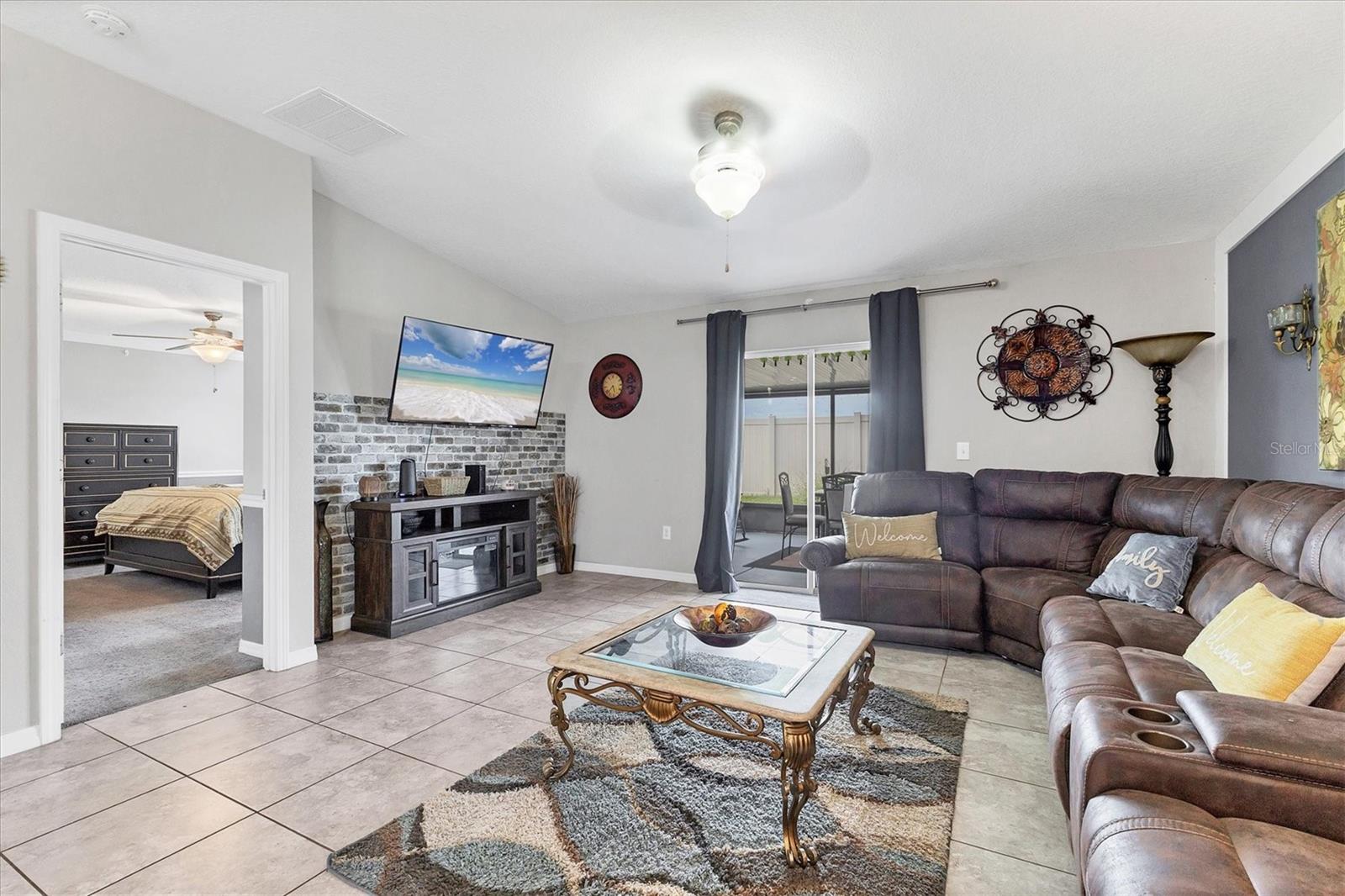 SUNSHINE VILLAGE PH 1A-1/1 - Residential Lease