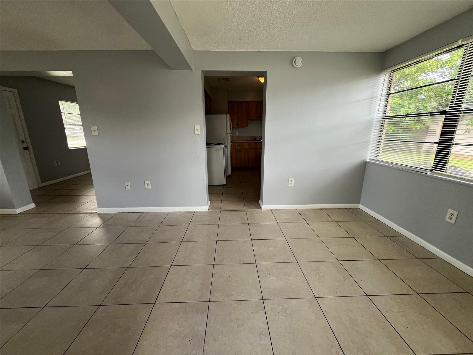 JAN PHYL VILLAGE UNIT 03 REP - Residential Lease