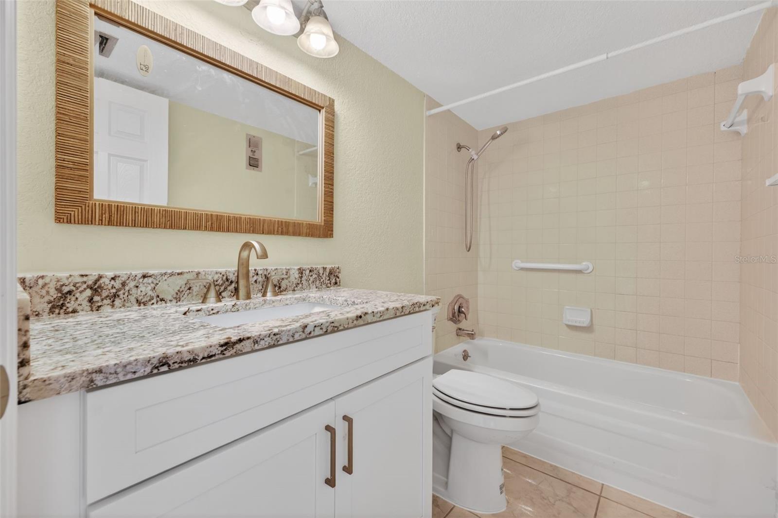 BAY ISLAND GROUP 4A - Residential