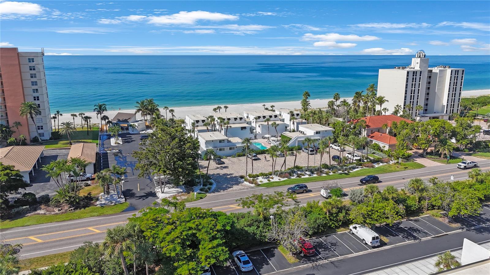 LONGBOAT HARBOUR - Residential