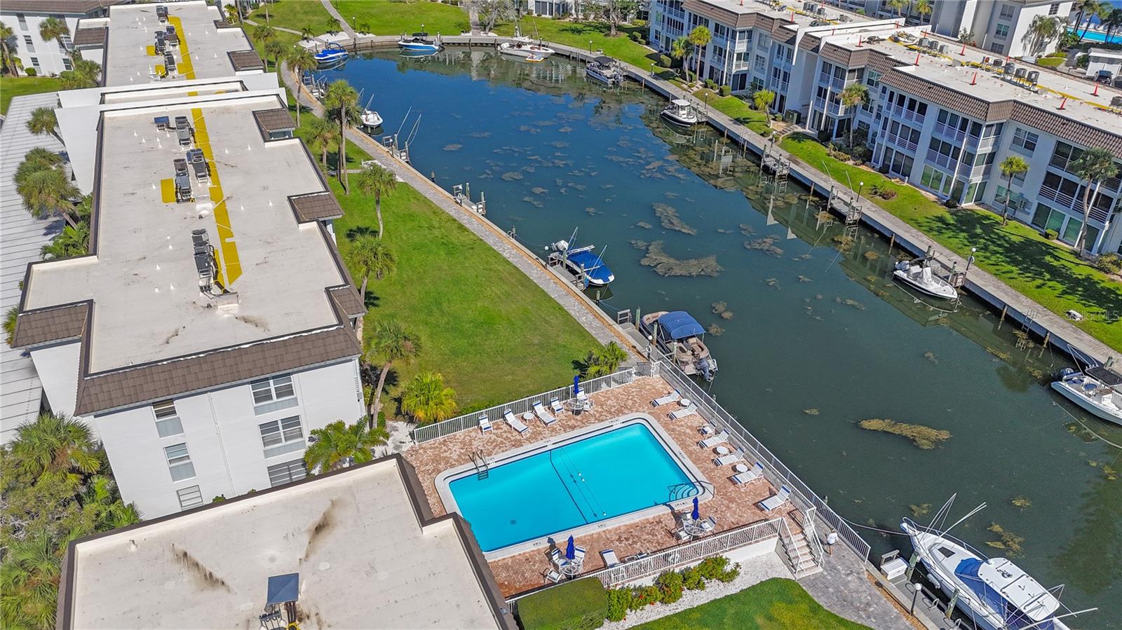 LONGBOAT HARBOUR - Residential