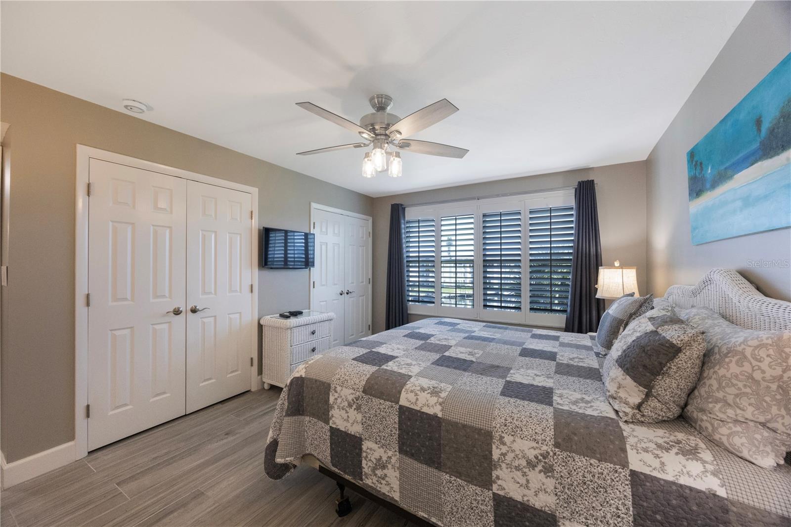 LONGBOAT HARBOUR - Residential