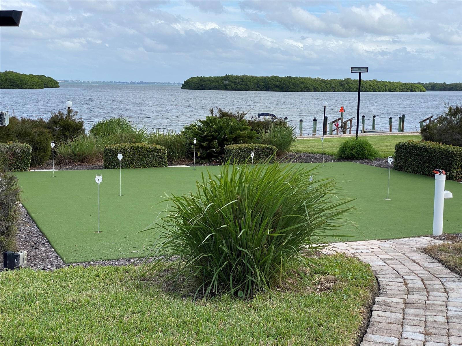 LONGBOAT HARBOUR - Residential