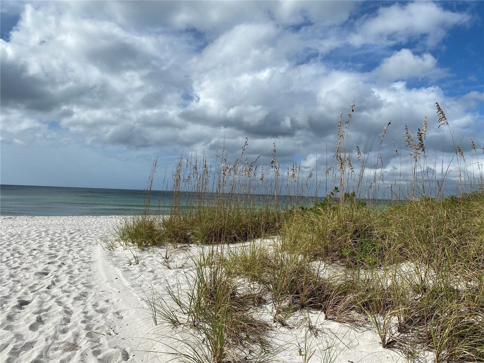 LONGBOAT HARBOUR - Residential