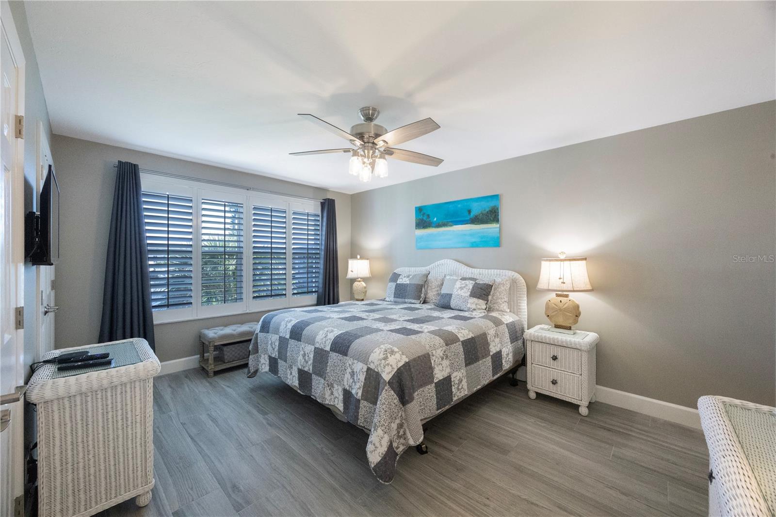 LONGBOAT HARBOUR - Residential