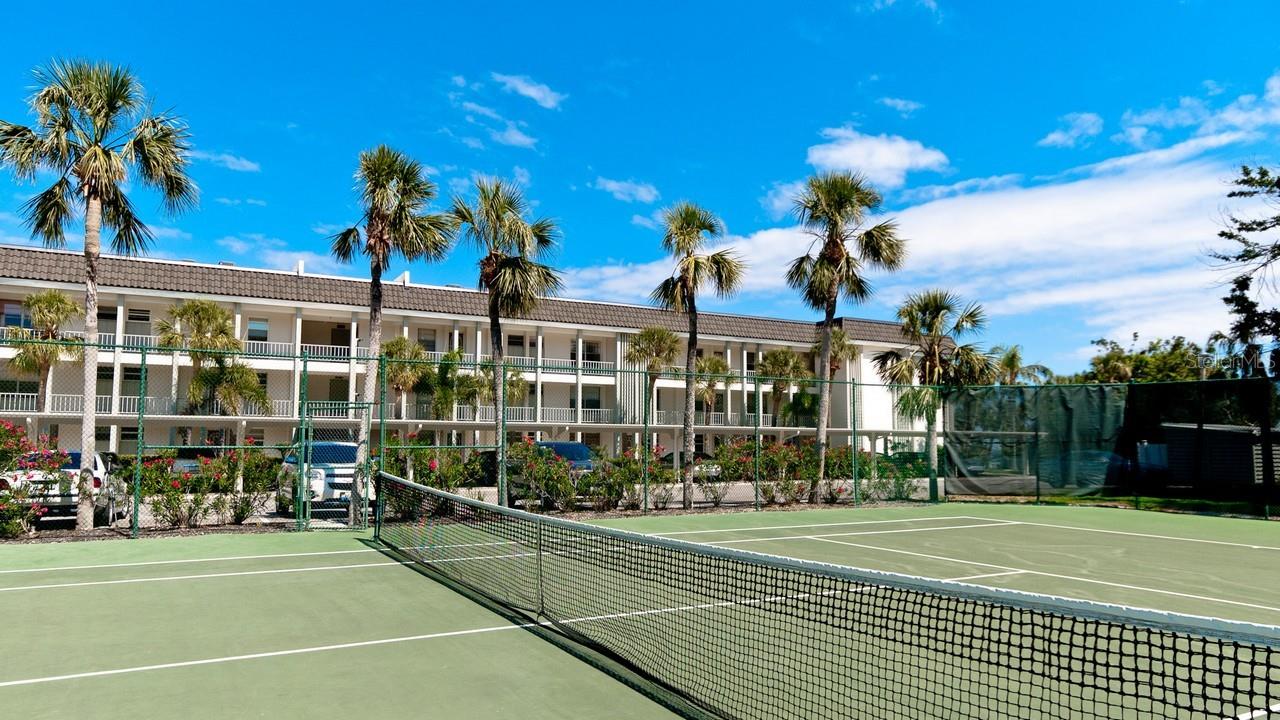 LONGBOAT HARBOUR - Residential