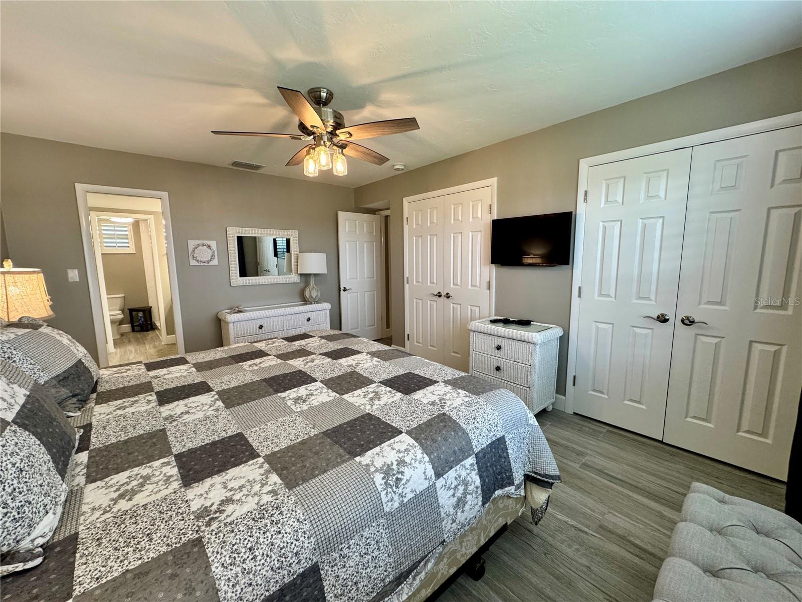 LONGBOAT HARBOUR - Residential