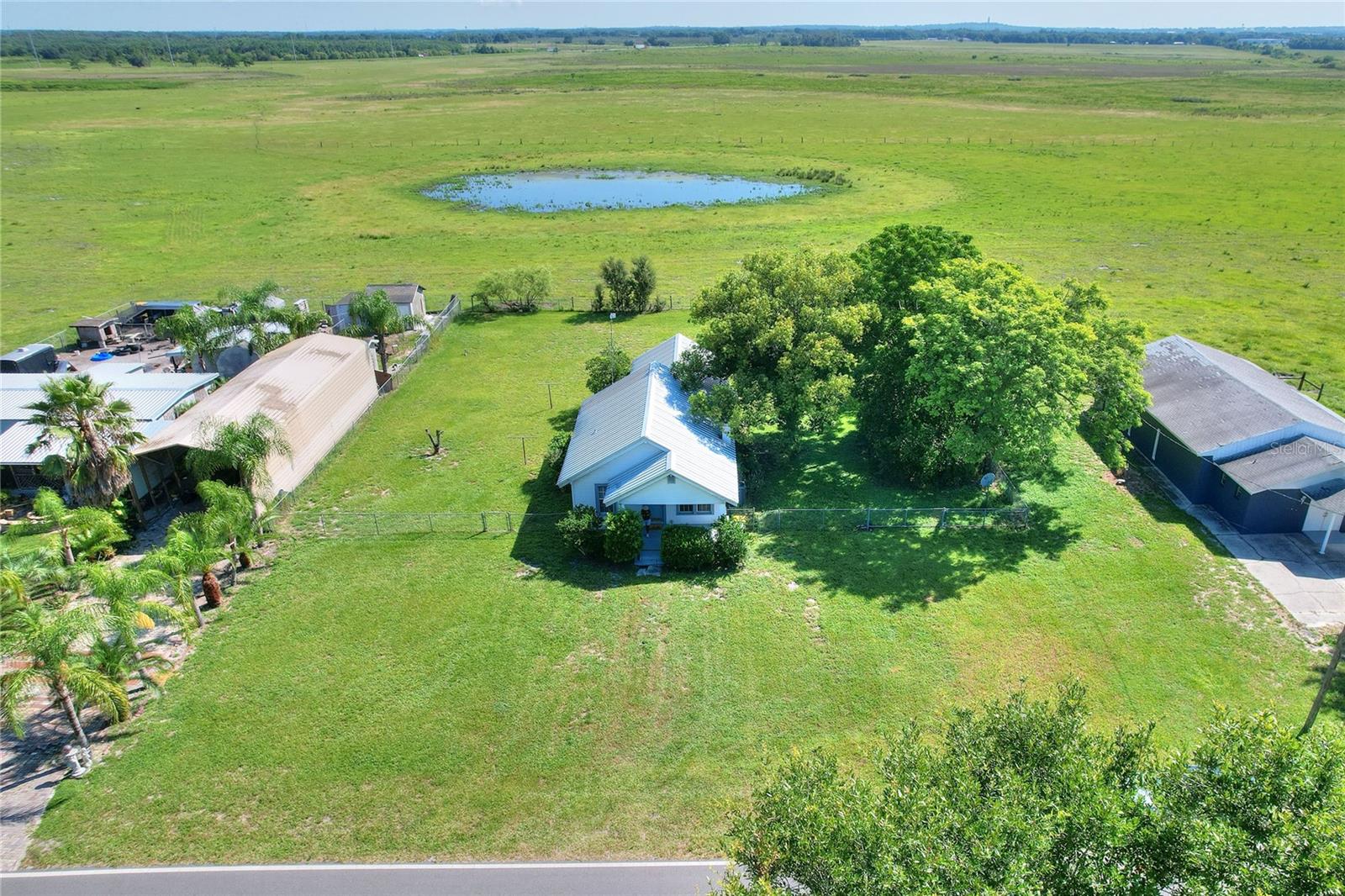 625 W LAKE WALES ROAD S