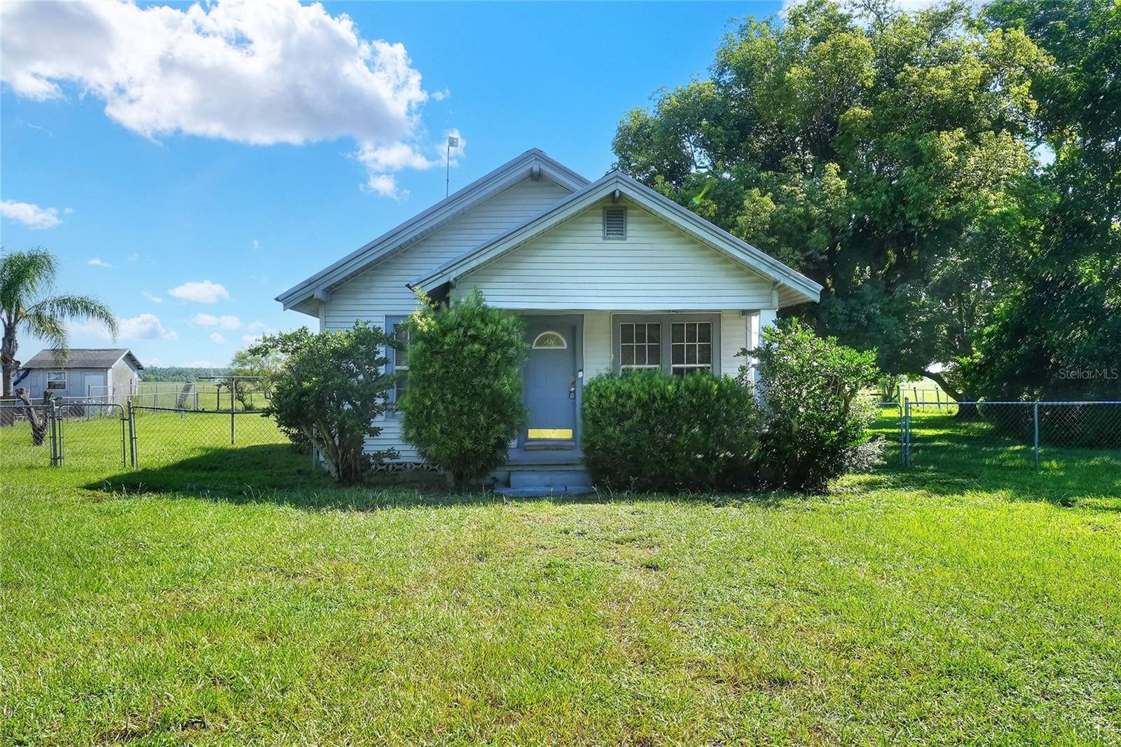 625 W LAKE WALES ROAD S