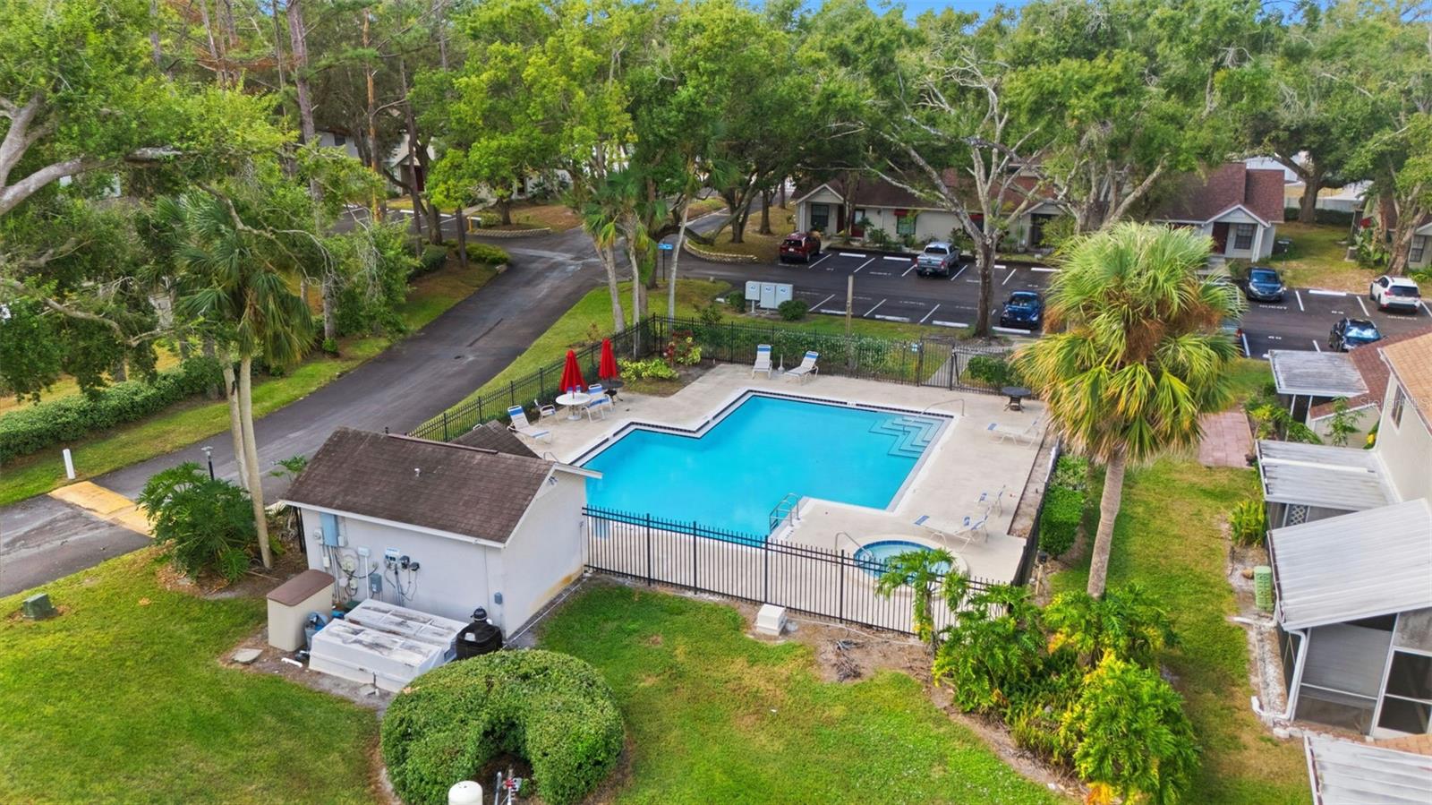 MEADOWOOD CONDO VILLAGE - Residential